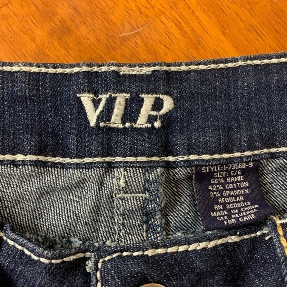 V.I.P. mid rise boot cut wide leg denim jeans size 5/6 31 in inseam - Picture 3 of 5